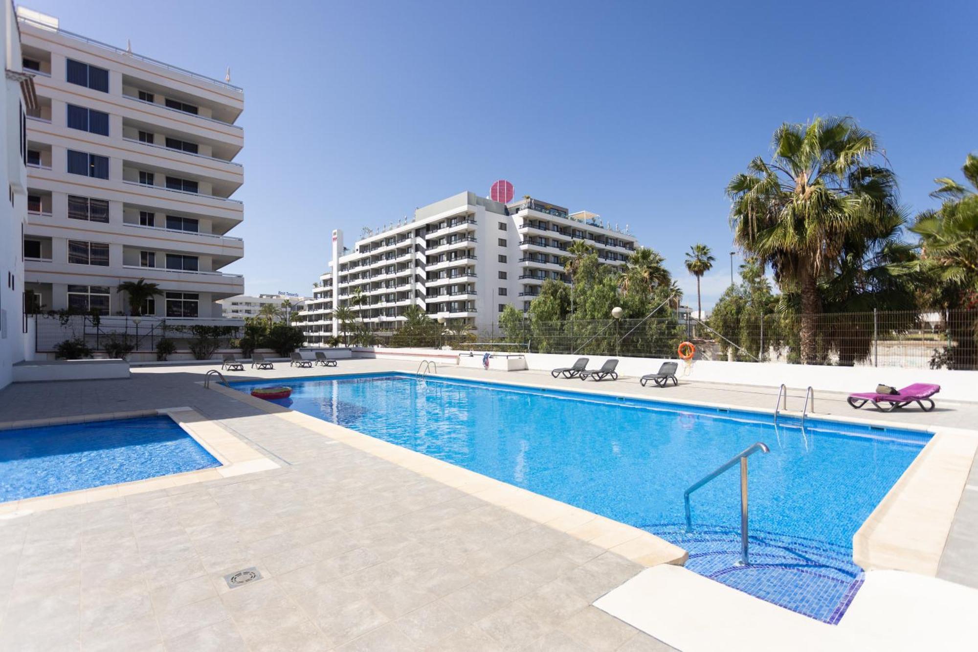 Home2book Cozy Flat Americas Beach, Pool